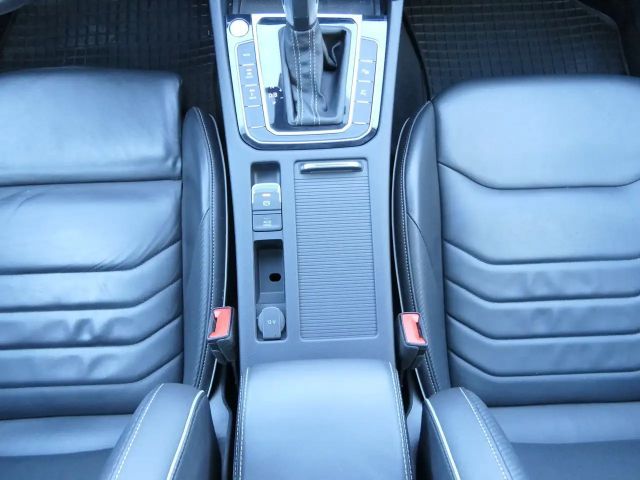 Volkswagen Arteon R-Line eHybrid