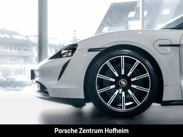 Porsche Taycan BOSE Luftfederung Rückfahrkamera 20-Zoll