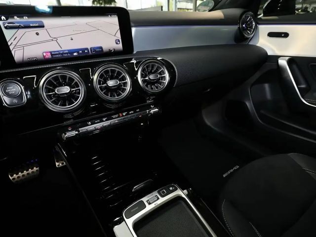 Mercedes-Benz A 180 AMG Line