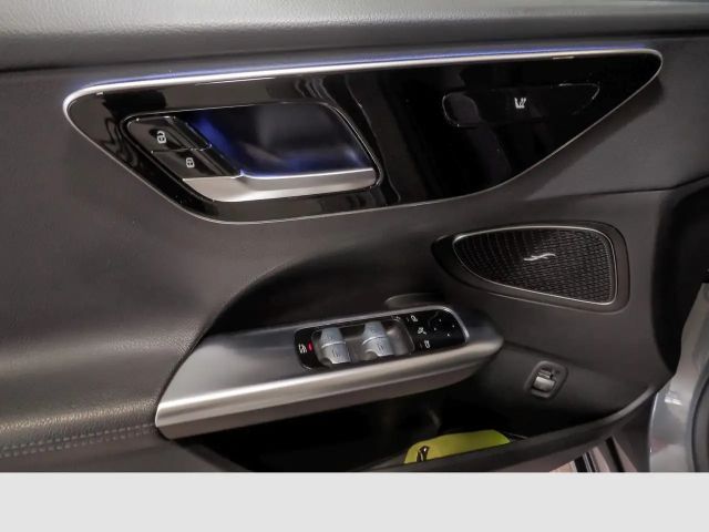 Mercedes-Benz C 200 AVANTGARDE C 200 d Estate