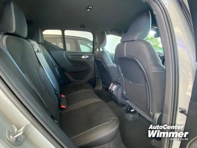 Volvo XC40 Dark Plus