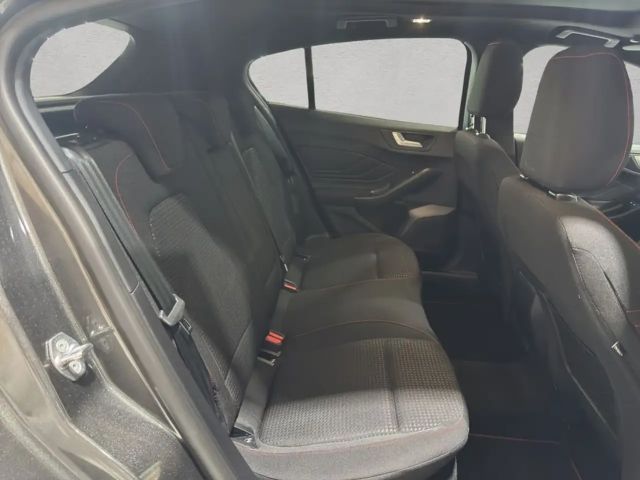 Ford Focus EcoBoost ST Line