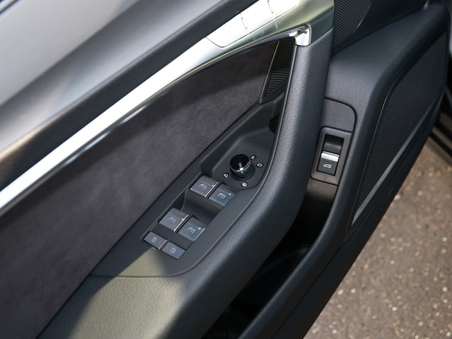 Audi S6 Avant Quattro