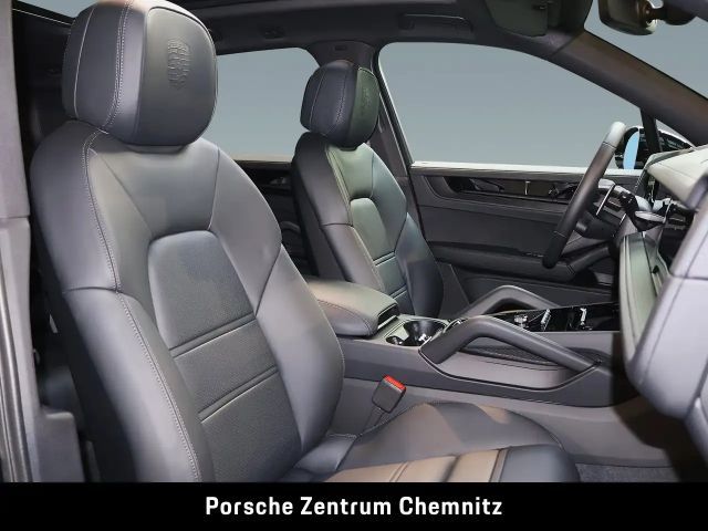Porsche Cayenne Black Edition