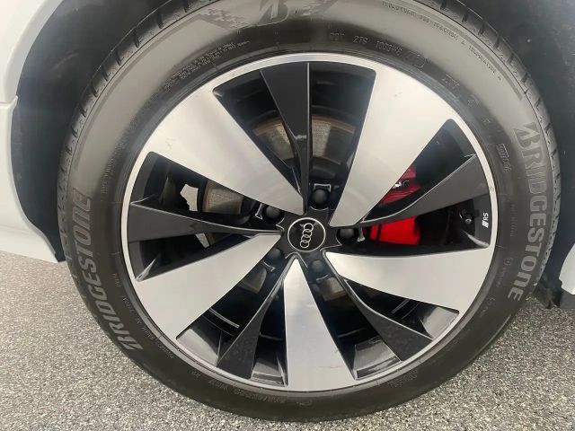 Audi Q6 e-tron Quattro