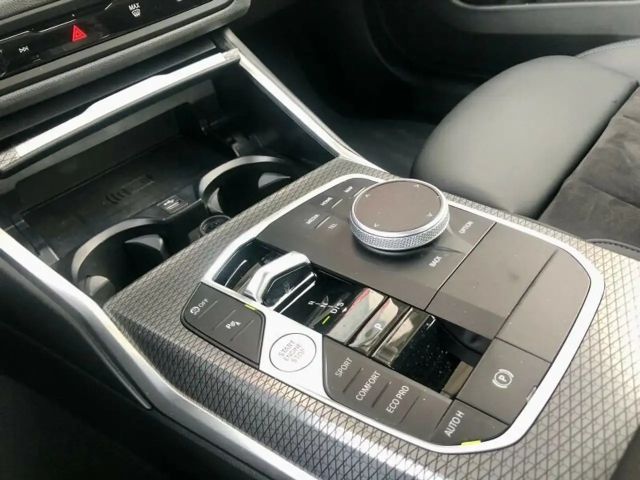 BMW 330 330d M-Sport Sedan