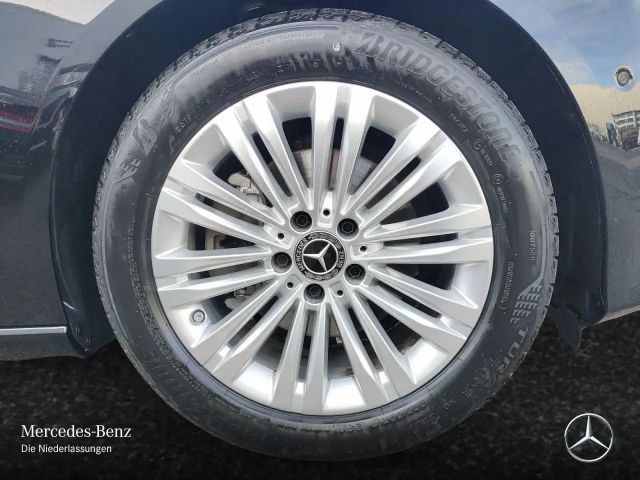 Mercedes-Benz C 180 AVANTGARDE Sedan