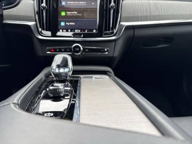 Volvo V90 Cross Country AWD Plus