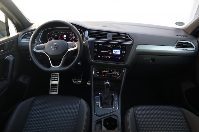 Volkswagen Tiguan Tiguan 1,5 TSI Active Klima Navi Einparkhilfe