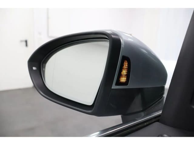 Volkswagen Touran 1.5 TSI DSG R-Line