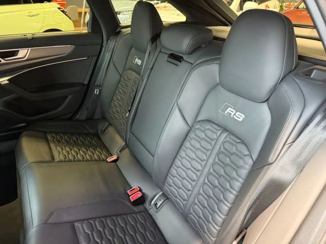 Audi RS6 Avant Performance Quattro