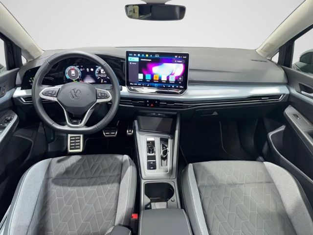 Volkswagen Golf 1.5 eTSI DSG Variant