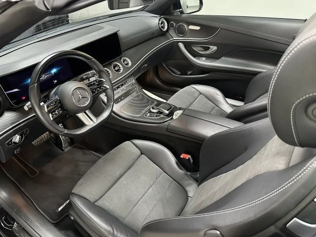 Mercedes-Benz E 220 AMG Line Cabriolet E 220 d