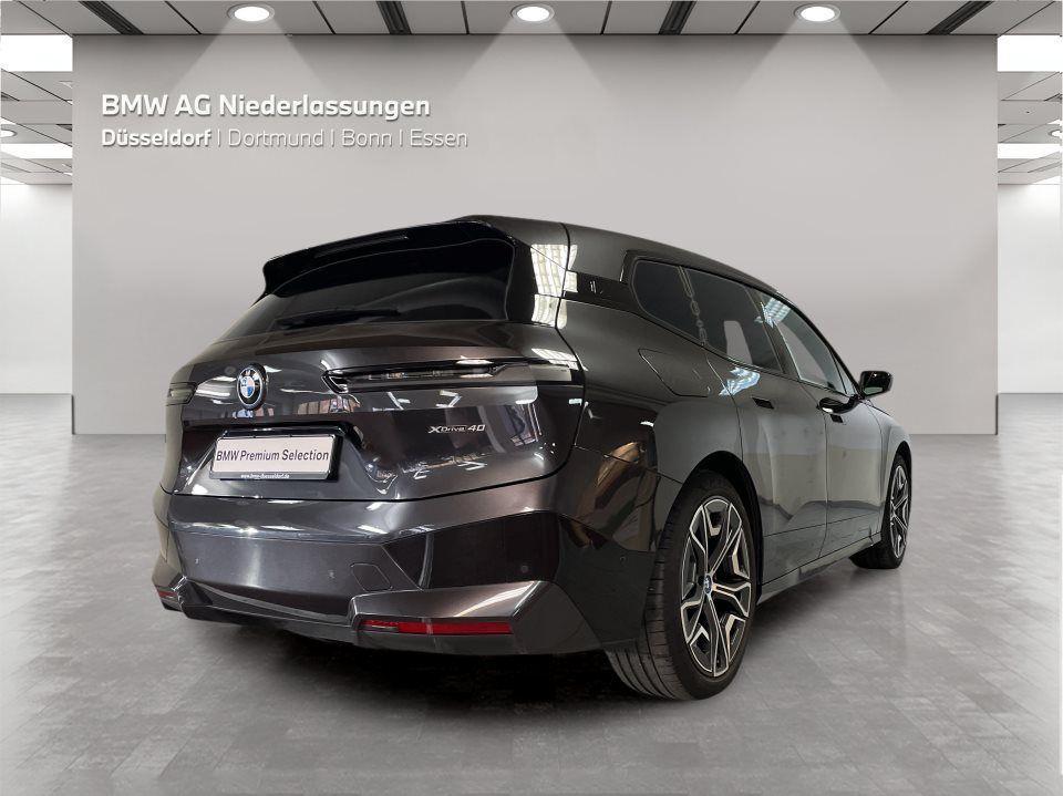 BMW iX xDrive40