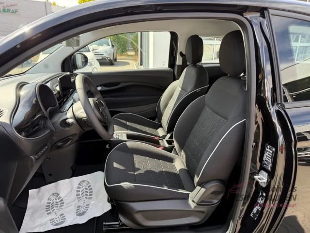 Fiat 500e +Klimaaut.+Tempomat+CarPlay+Spurhalte Navi Digital