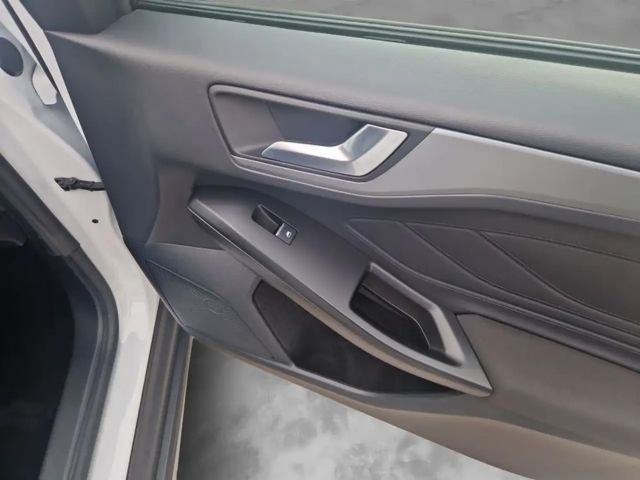 Ford Focus Active EcoBoost Style Wagon