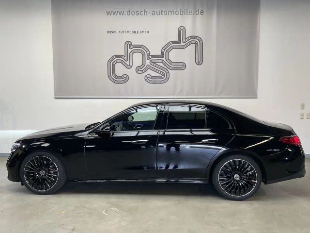 Mercedes-Benz E 200 AMG Line Sedan