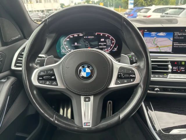 BMW X7 M50i