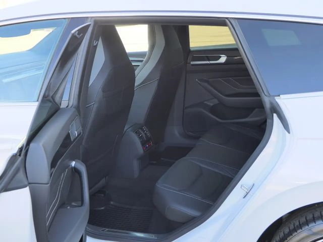 Volkswagen Arteon R-Line eHybrid