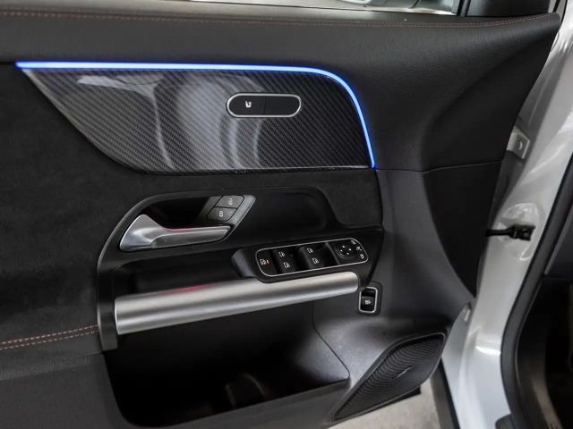 Mercedes-Benz GLA 200 AMG Line