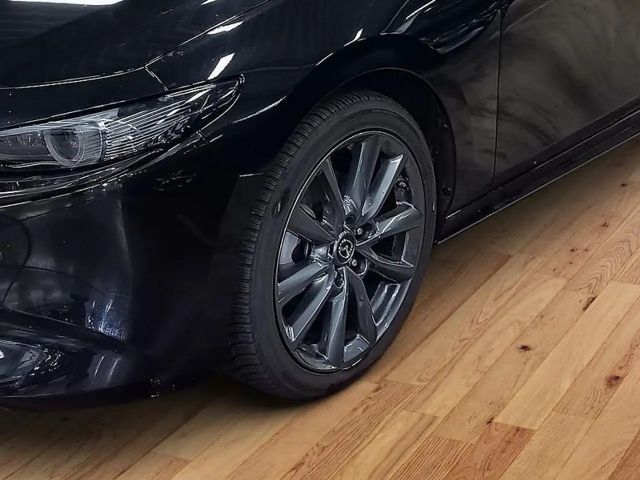 Mazda 3 Exclusive-line