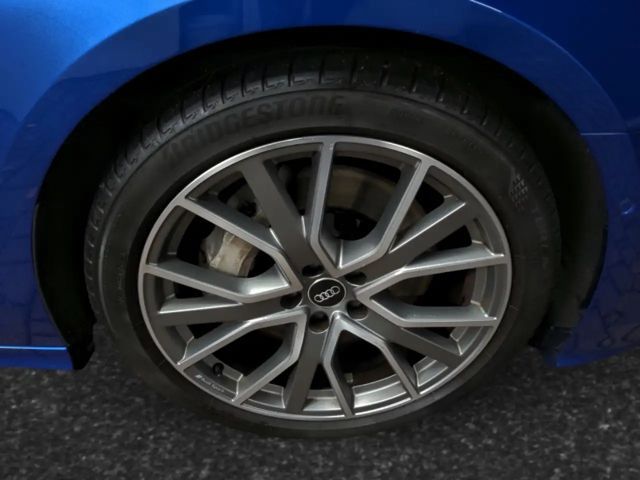 Audi A6 Avant Quattro S-Tronic