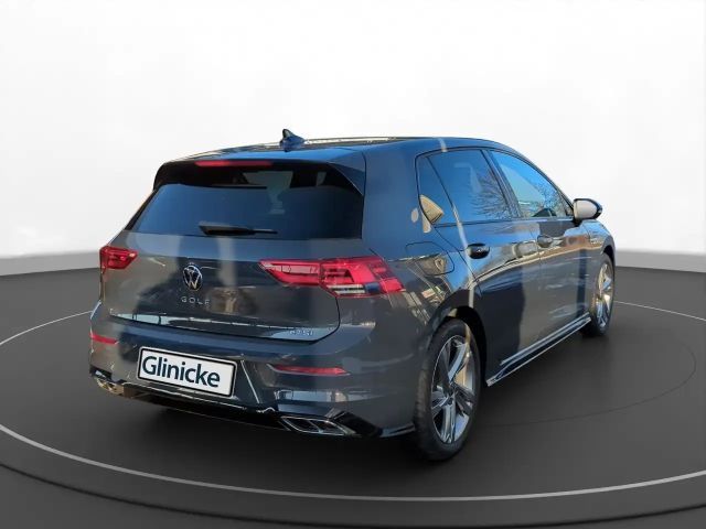Volkswagen Golf 1.5 eTSI Golf VIII Plus R-Line