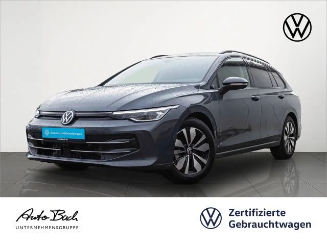 Volkswagen Golf 1.5 eTSI DSG Variant