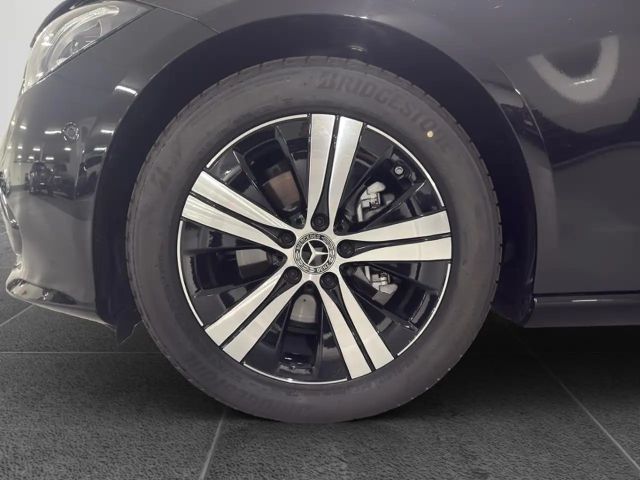 Mercedes-Benz C 180 AVANTGARDE Sedan