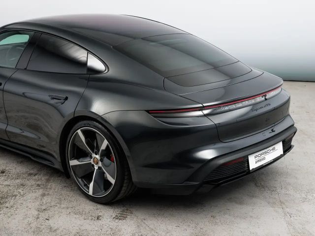 Porsche Taycan GTS