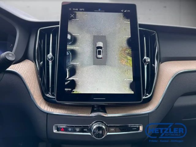 Volvo XC60 AWD Dark Plus