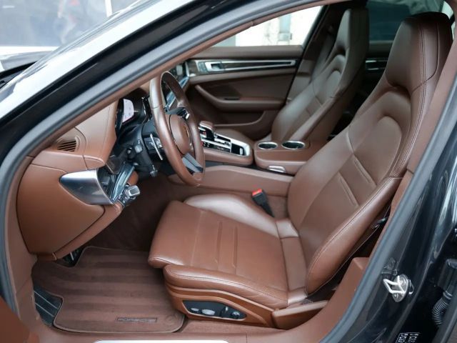 Porsche Panamera 4 E-Hybrid
