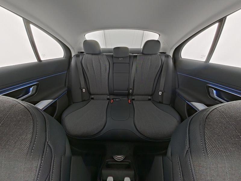 Mercedes-Benz E 200 AVANTGARDE Sedan