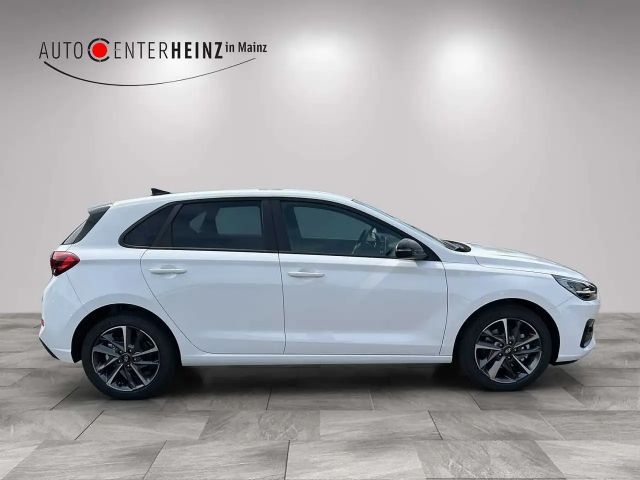 Hyundai i30 Advantage Hybrid T-GDi