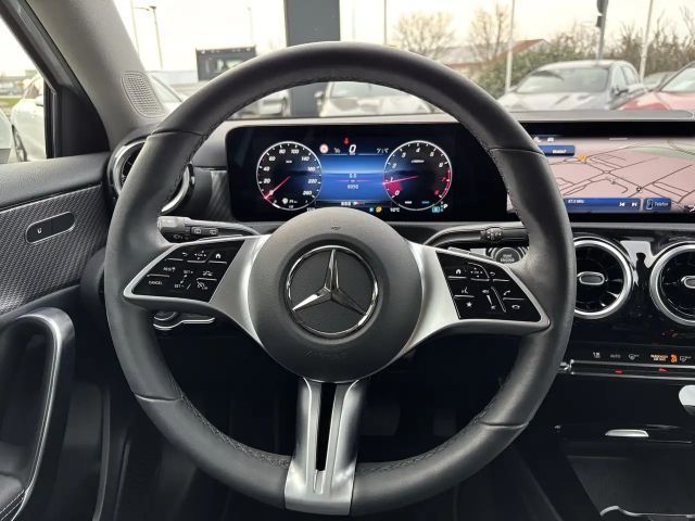Mercedes-Benz A 180 A 180 PROGR+MBUX+MULTIBEAM+KAMERA+ASSIST+SHZ+DAB