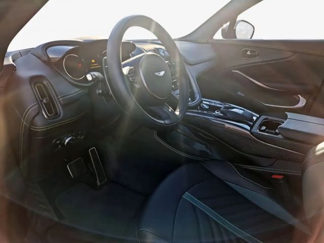 Aston Martin DBX 707