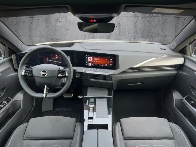 Opel Astra Sports Tourer Ultimate