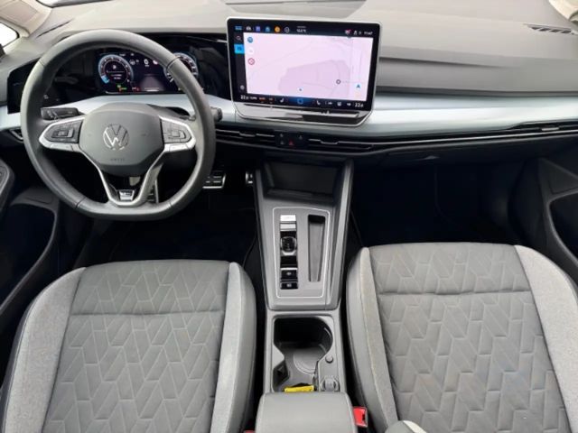 Volkswagen Golf 1.5 eTSI DSG Variant