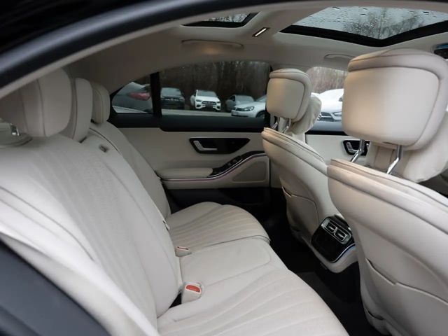 Mercedes-Benz S 350 4MATIC S 350 d Sedan