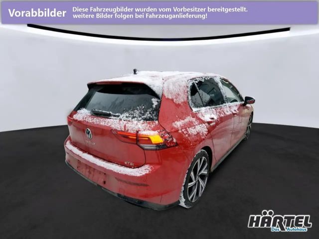 Volkswagen Golf 1.5 eTSI DSG R-Line Style