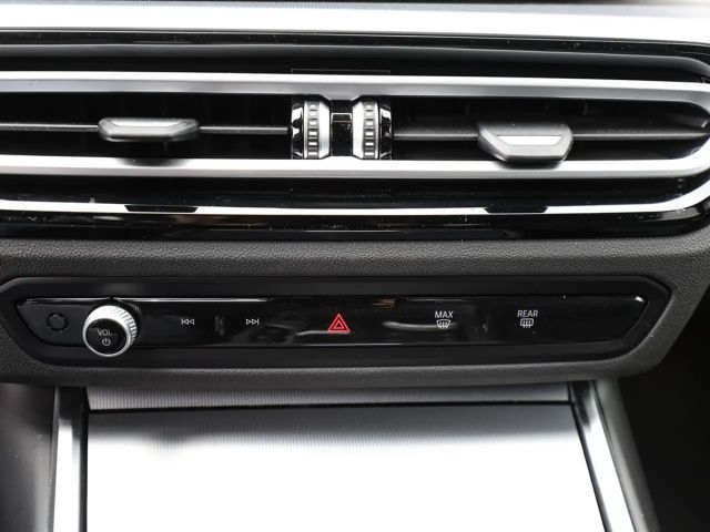 BMW 320 320d M-Sport Sedan xDrive