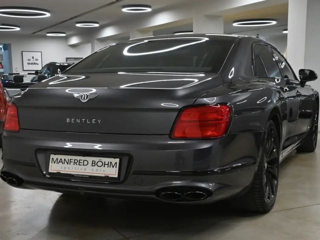 Bentley Flying Spur Hybrid