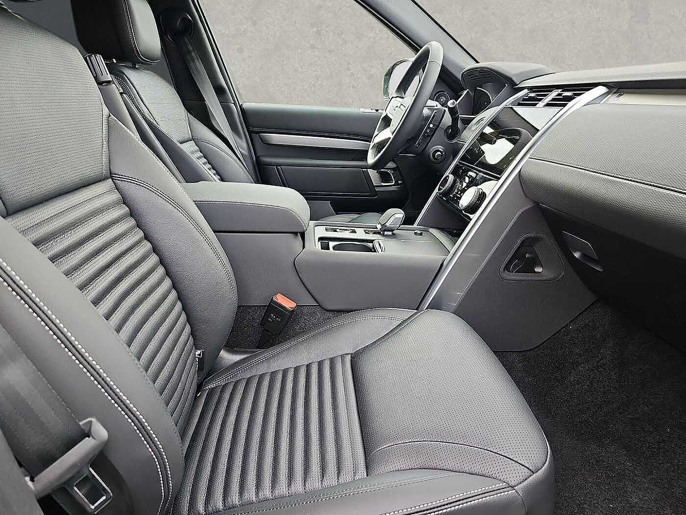 Land Rover Discovery D250 Dynamic SE