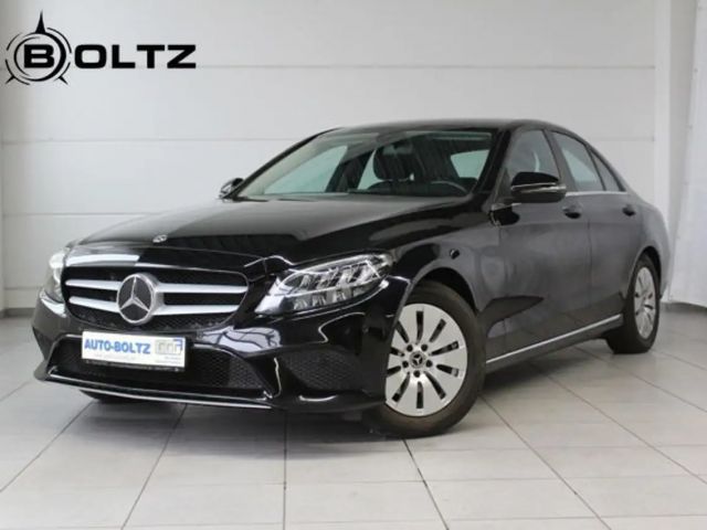 Mercedes-Benz C 200 C 200 d Sedan