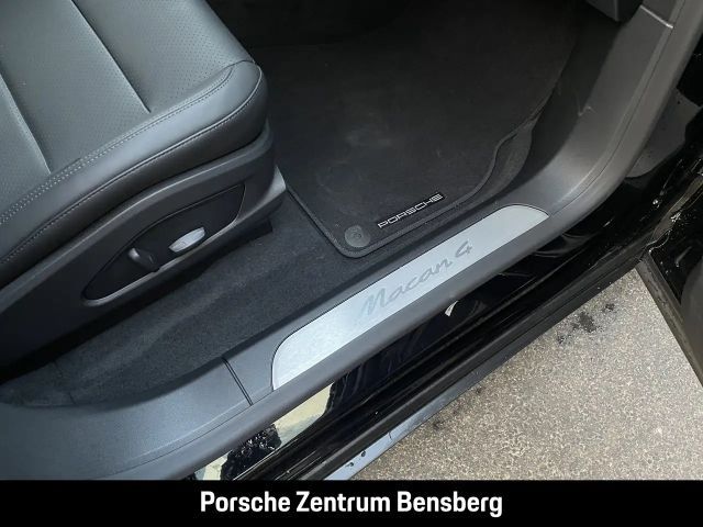 Porsche Macan 4