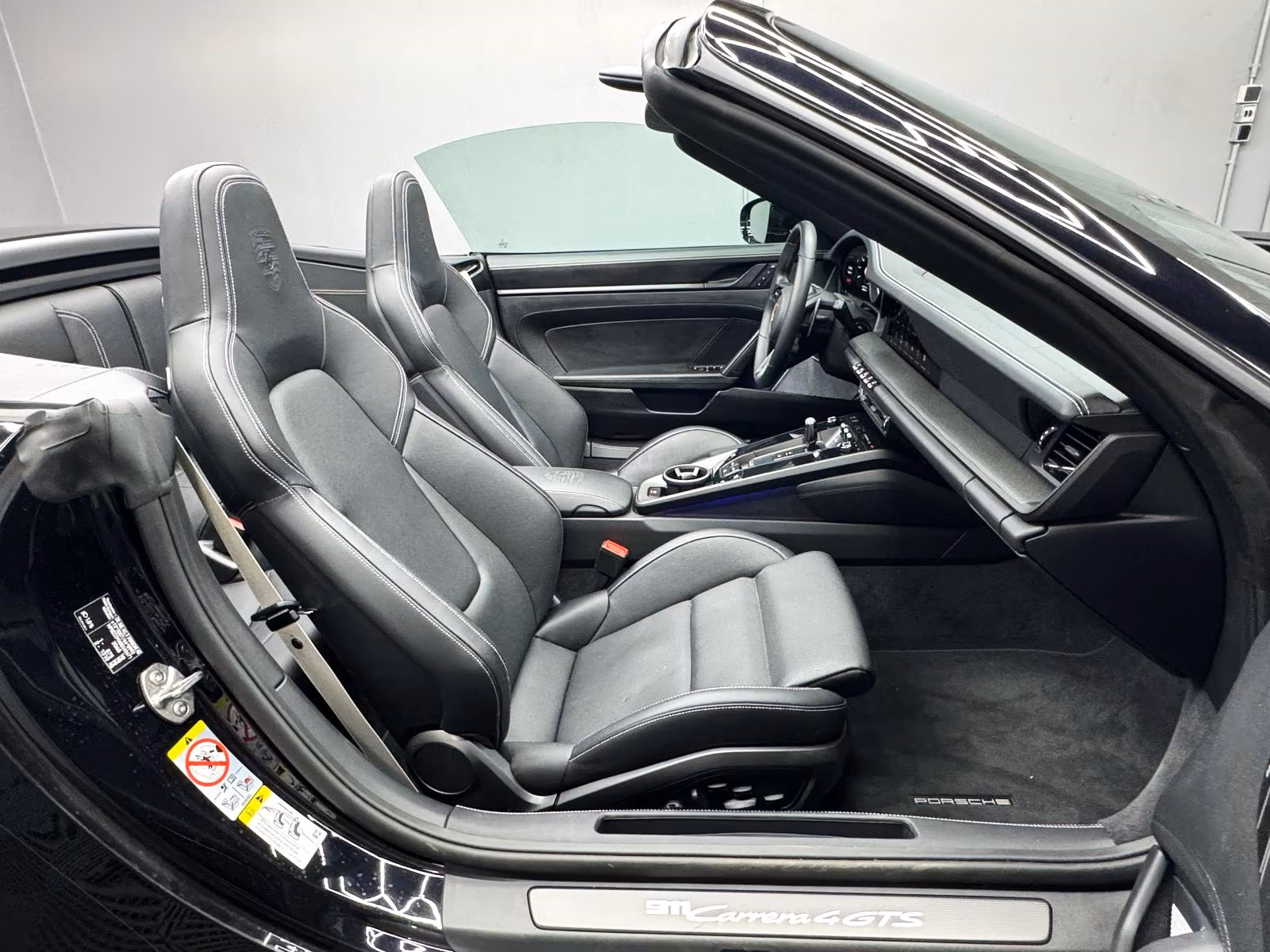 Porsche 911 4 992 Cabriolet Carrera GTS