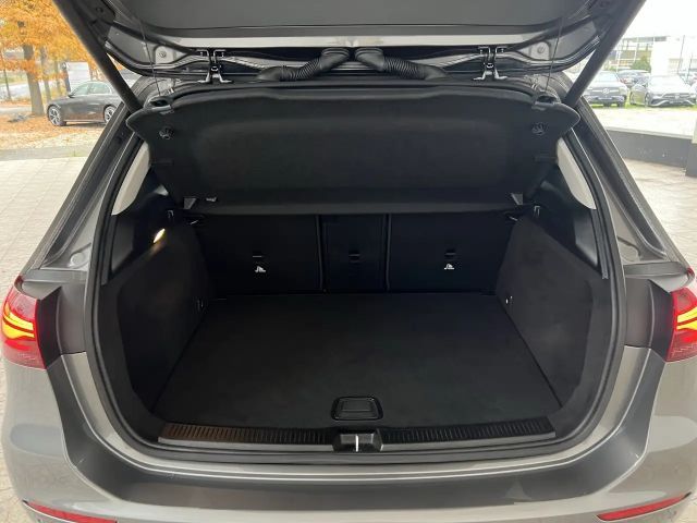 Mercedes-Benz B 180 B 180 d