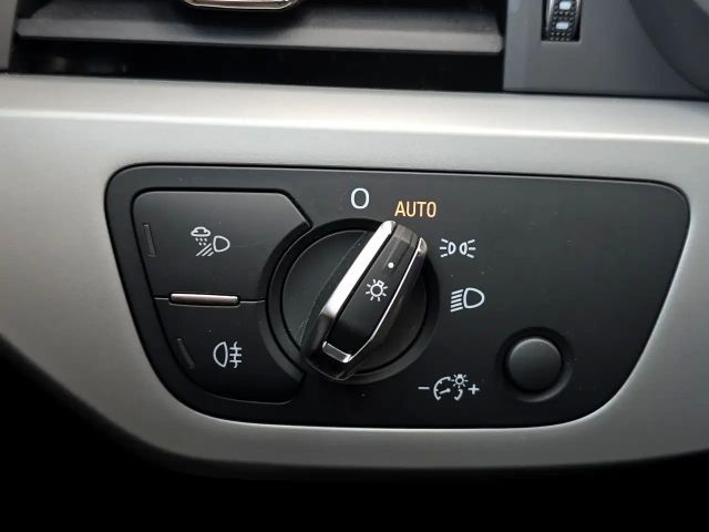 Audi A4 35 TDI S-Line Sedan