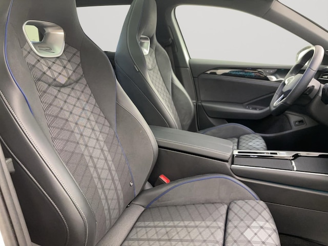 Volkswagen Passat 2.0 TDI DSG R-Line Style