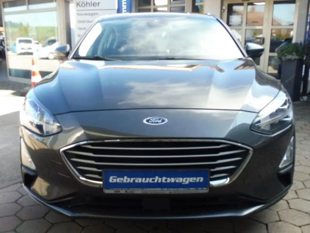 Ford Focus Cool & Connect